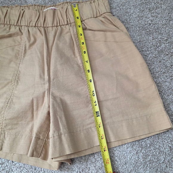 Women's Signature by Levi Strauss Shorts Size M Tan - Picture 3 of 6